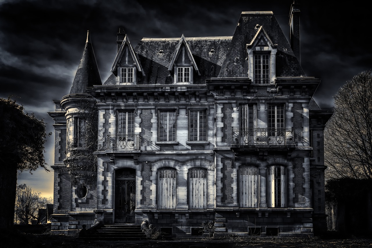 20 Most Haunted Places in Canada